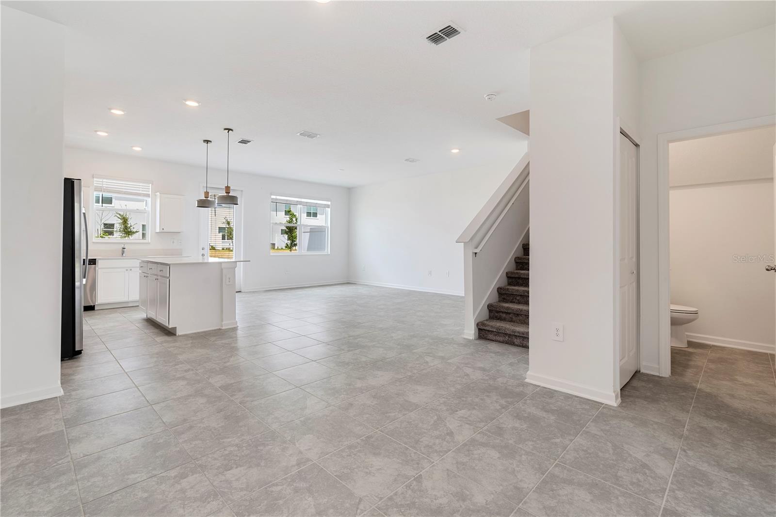264 NINE IRON DR, DAVENPORT, FL — photo 3