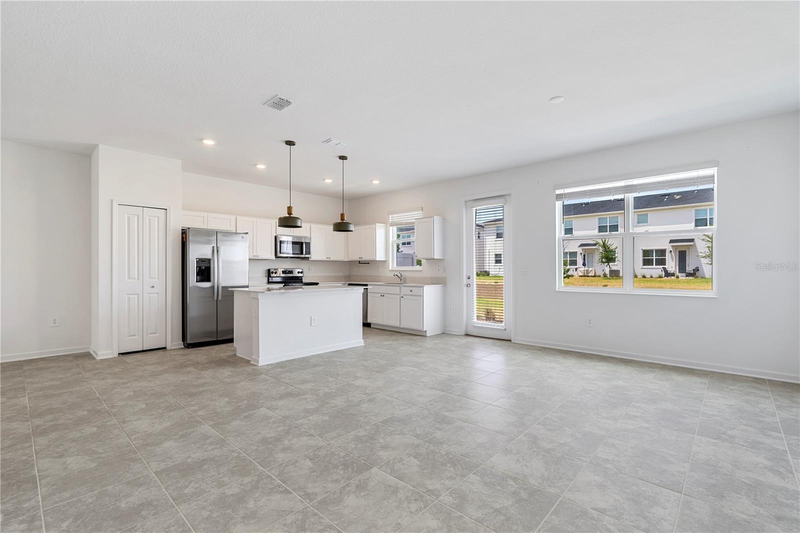 264 NINE IRON DR, DAVENPORT, FL — photo 9