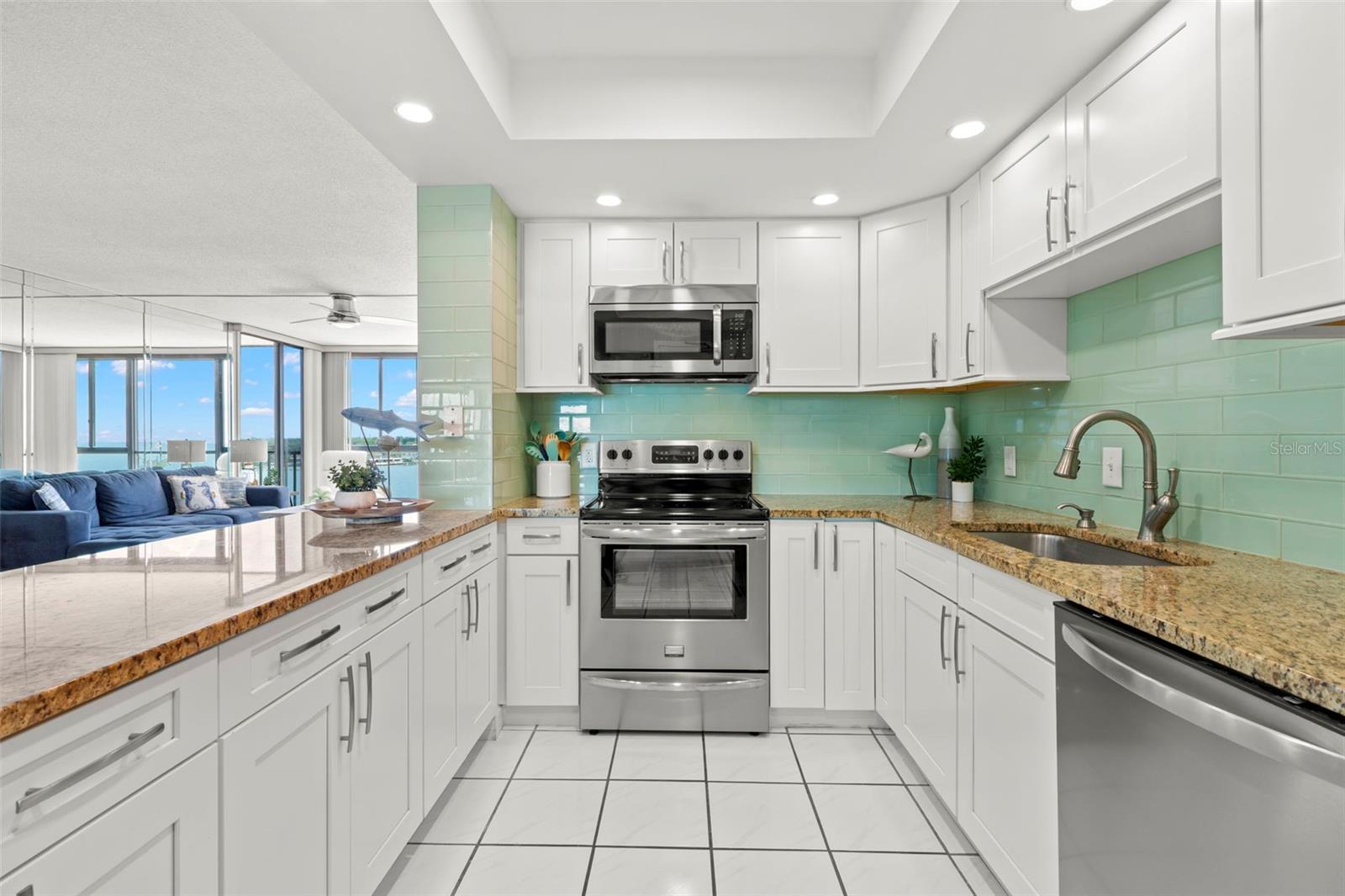 7100 SUNSHINE SKYWAY LN S #703, ST PETERSBURG, FL — photo 12