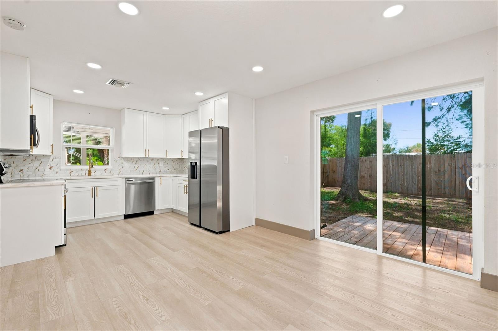 6691 56TH AVE N, ST PETERSBURG, FL — photo 24