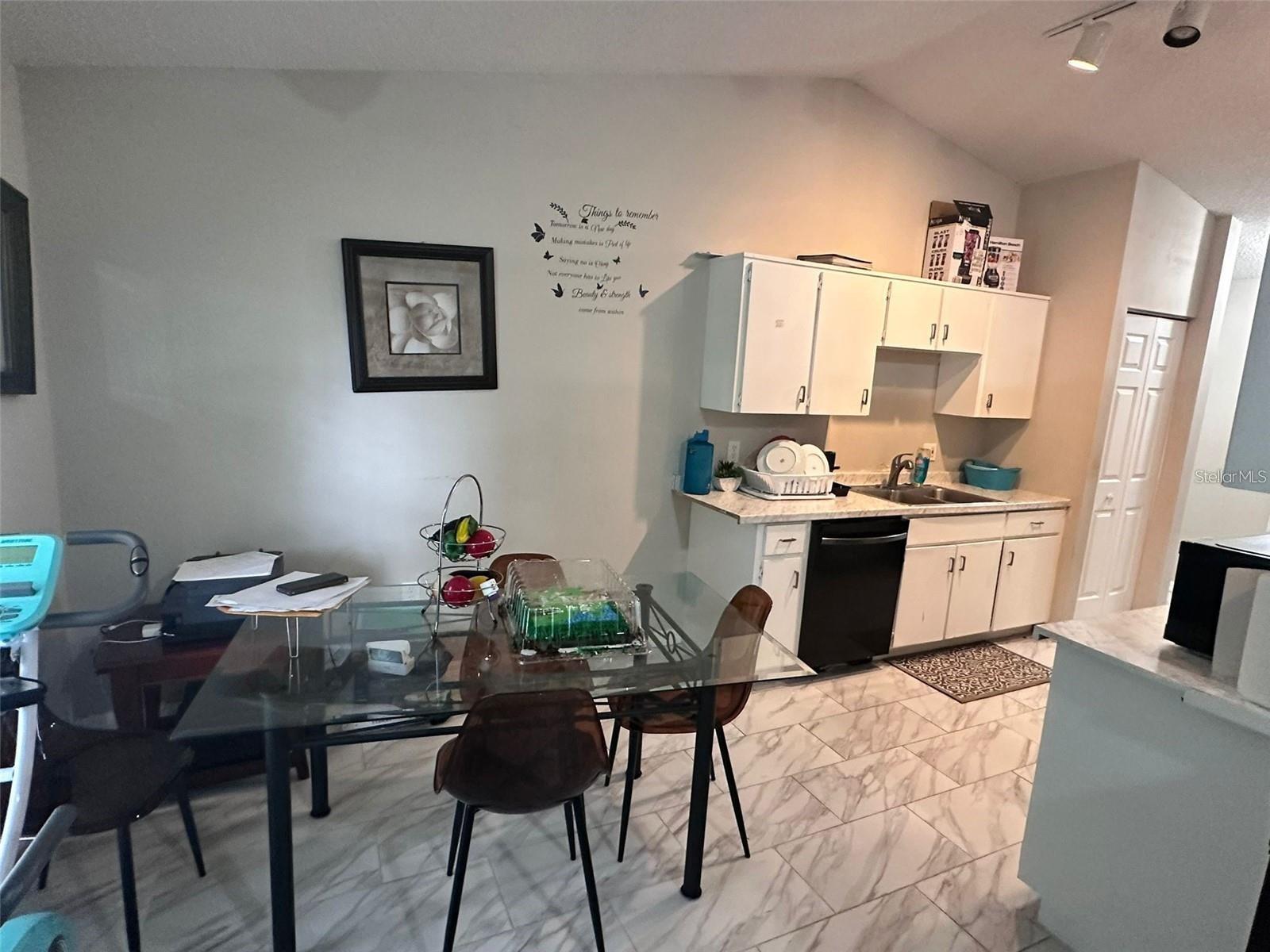 1021 EMBRUN CT, KISSIMMEE, FL — photo 3