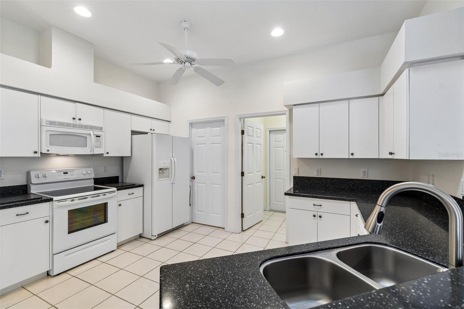 12200 PUTTER GREEN CT, NEW PORT RICHEY, FL — photo 11