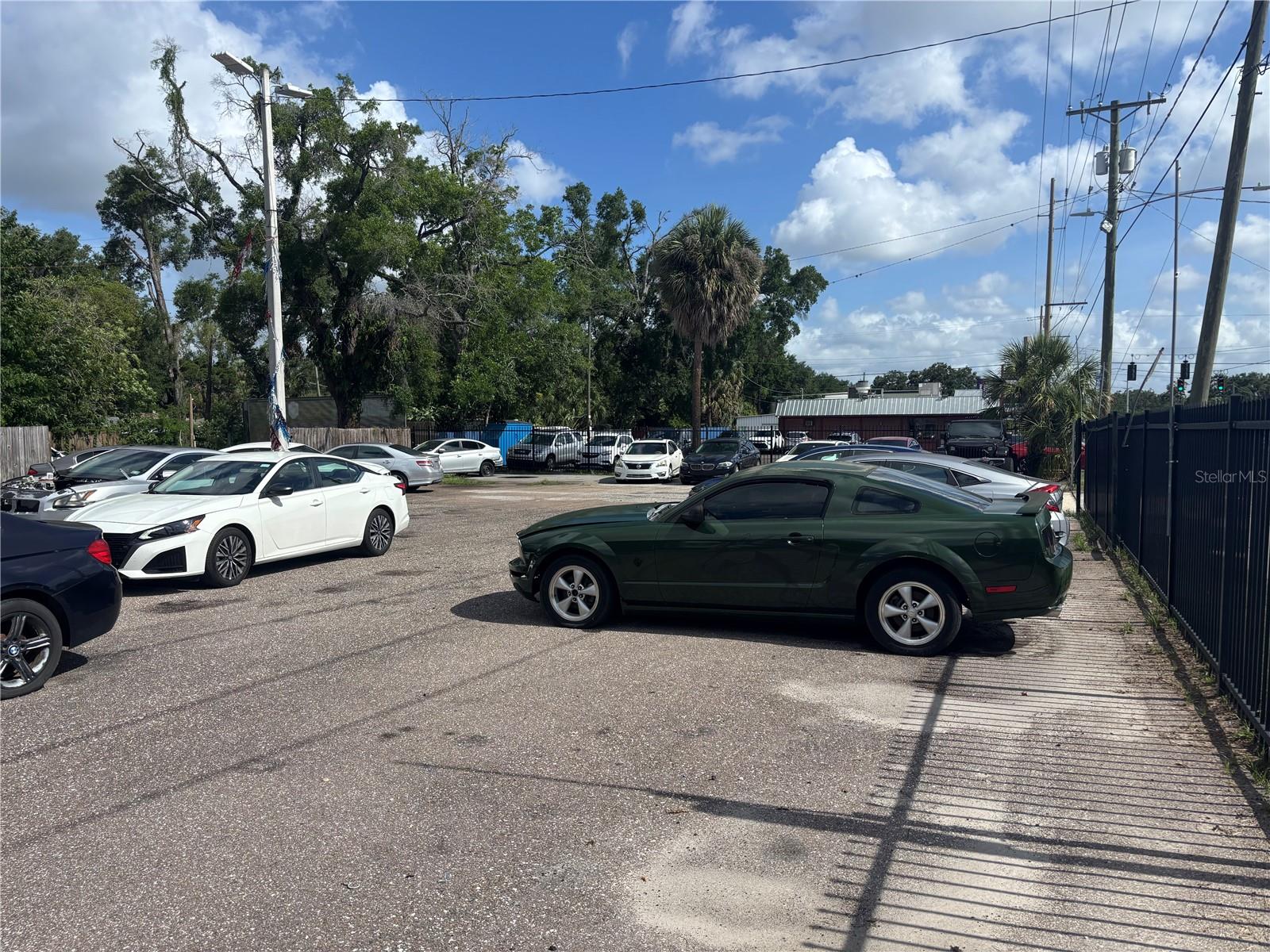 7402 N NEBRASKA AVE, TAMPA, FL — photo 2