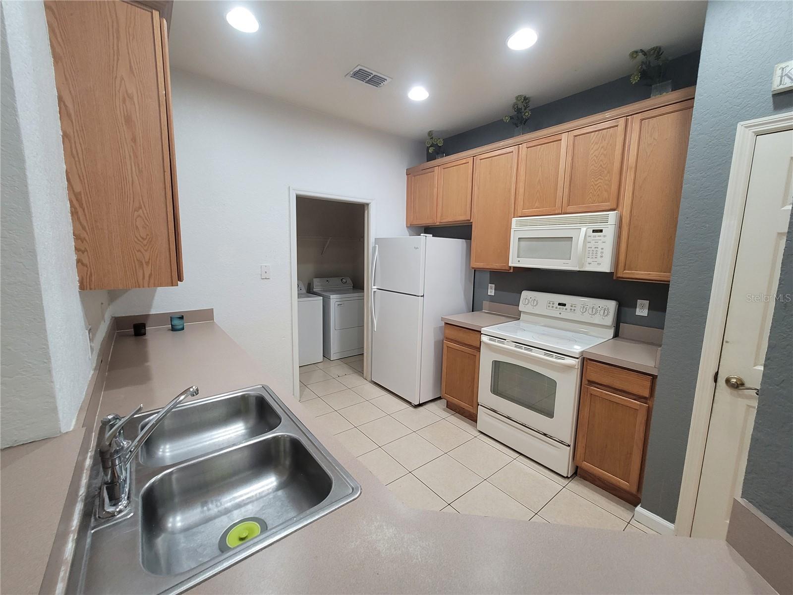 3321 WHITESTONE CIR #108, KISSIMMEE, FL — photo 10