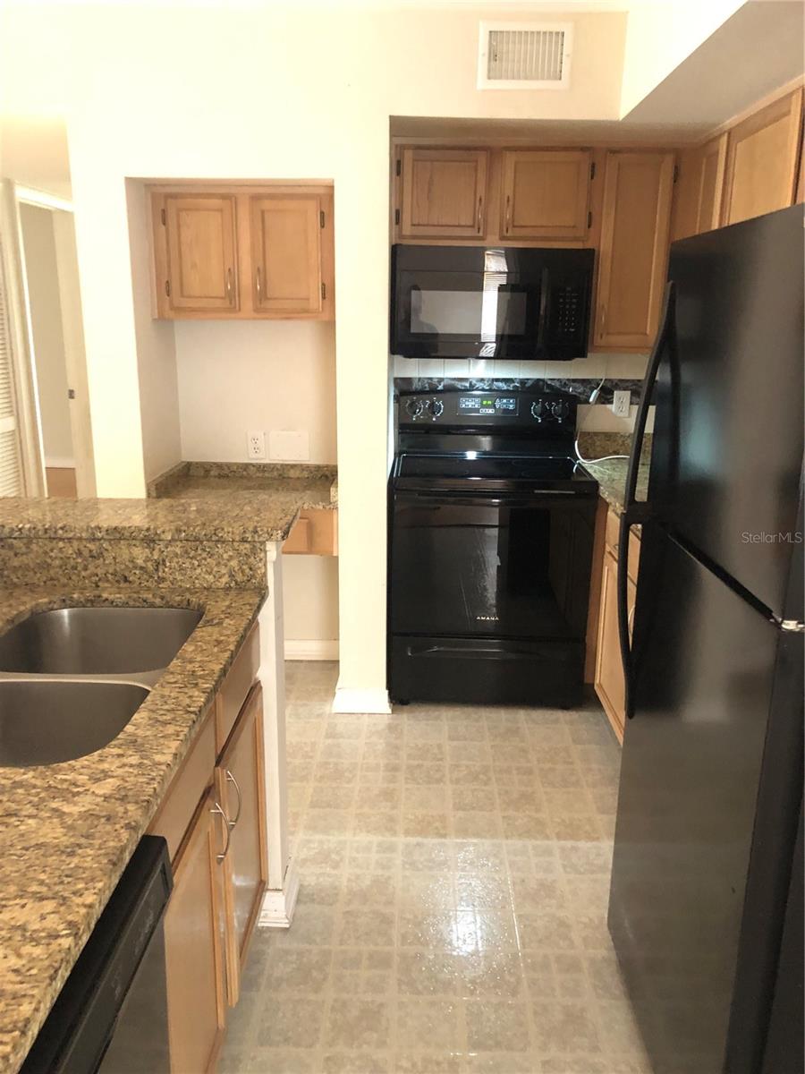 486 N PIN OAK PL #206, LONGWOOD, FL — photo 2