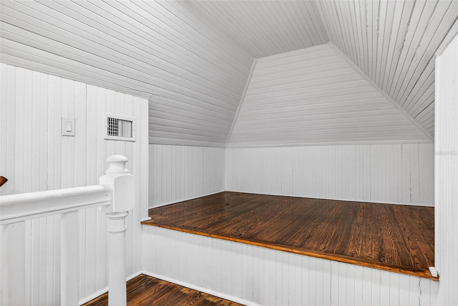 1330 CHERRY ST NE, ST PETERSBURG, FL — photo 35