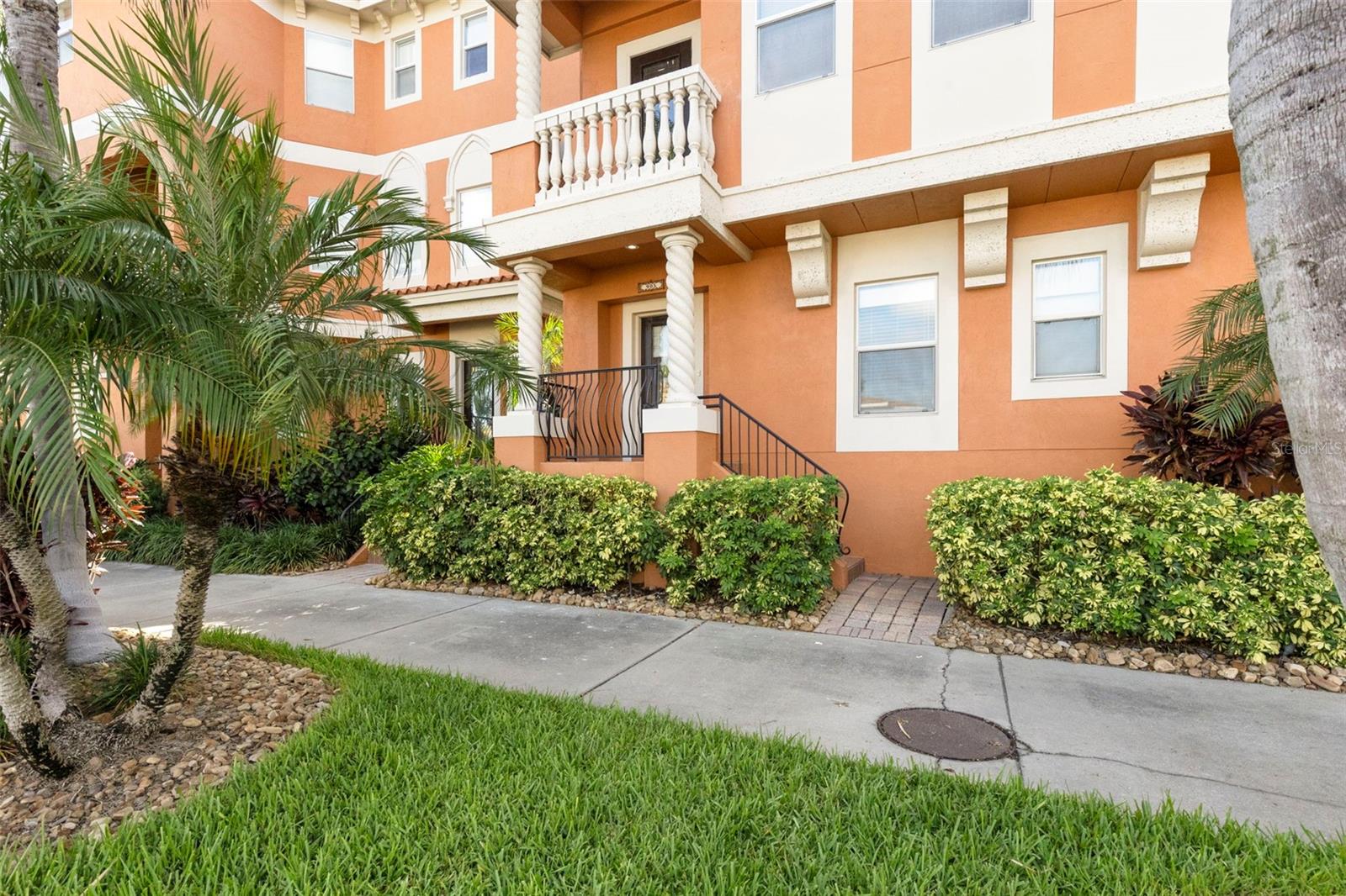 905 VILLA VENICIA WAY, TAMPA, FL — photo 3