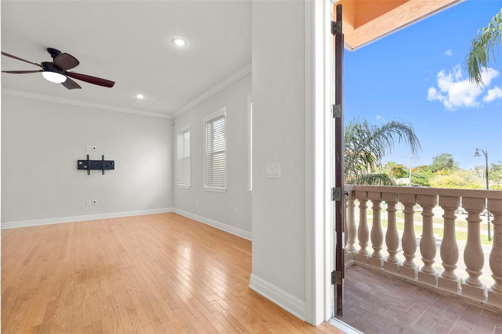905 VILLA VENICIA WAY, TAMPA, FL — photo 9