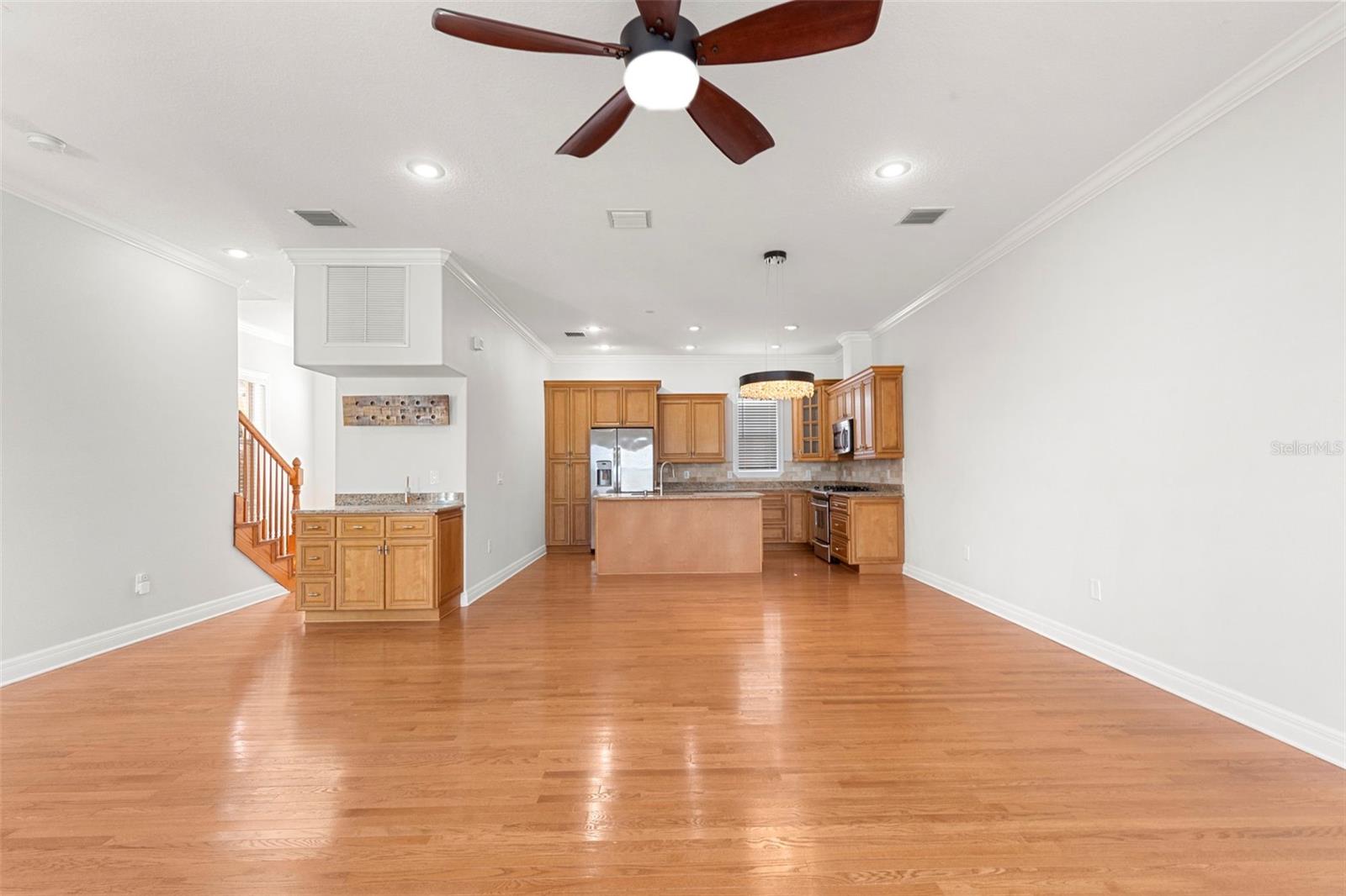 905 VILLA VENICIA WAY, TAMPA, FL — photo 17