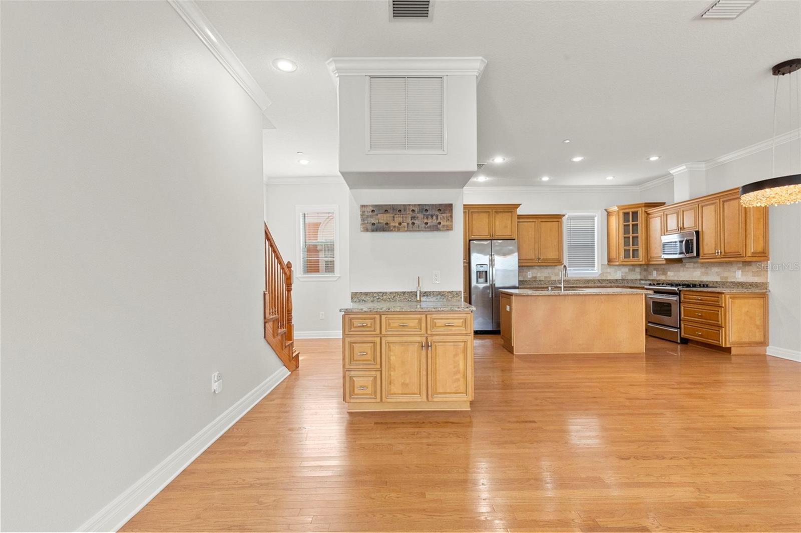 905 VILLA VENICIA WAY, TAMPA, FL — photo 18
