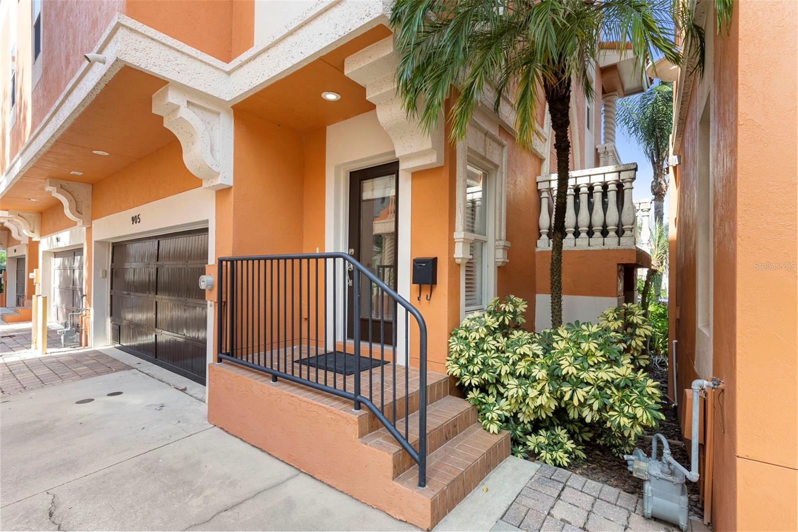 905 VILLA VENICIA WAY, TAMPA, FL — photo 43