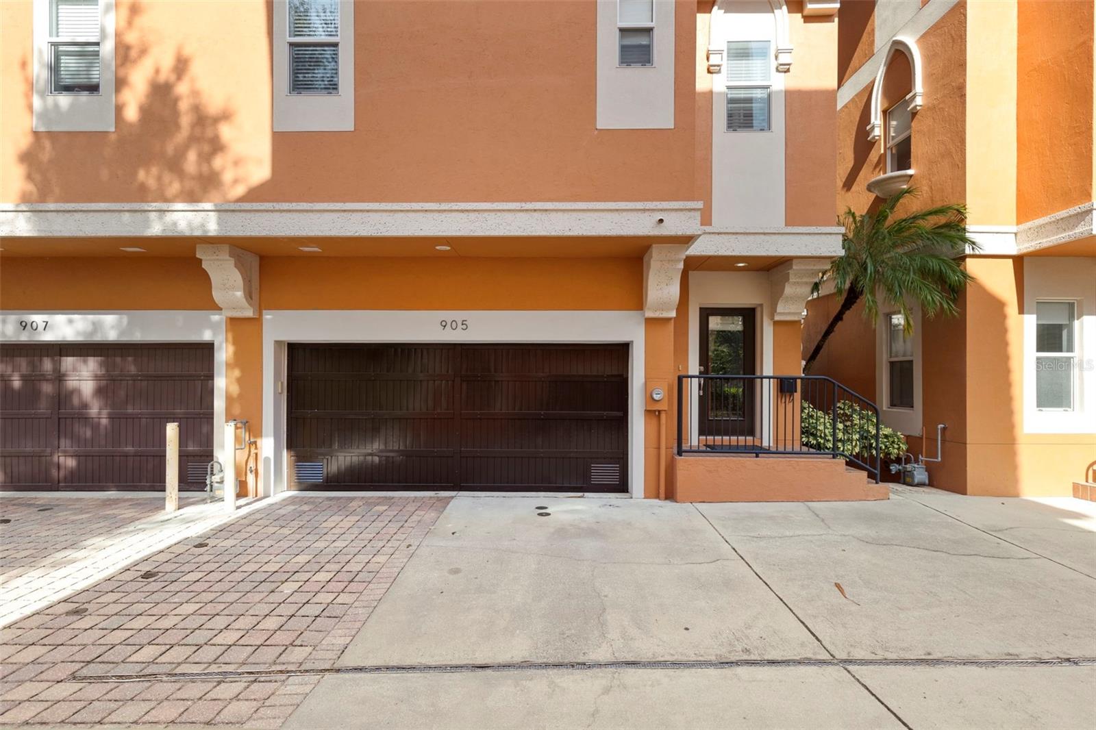 905 VILLA VENICIA WAY, TAMPA, FL — photo 44