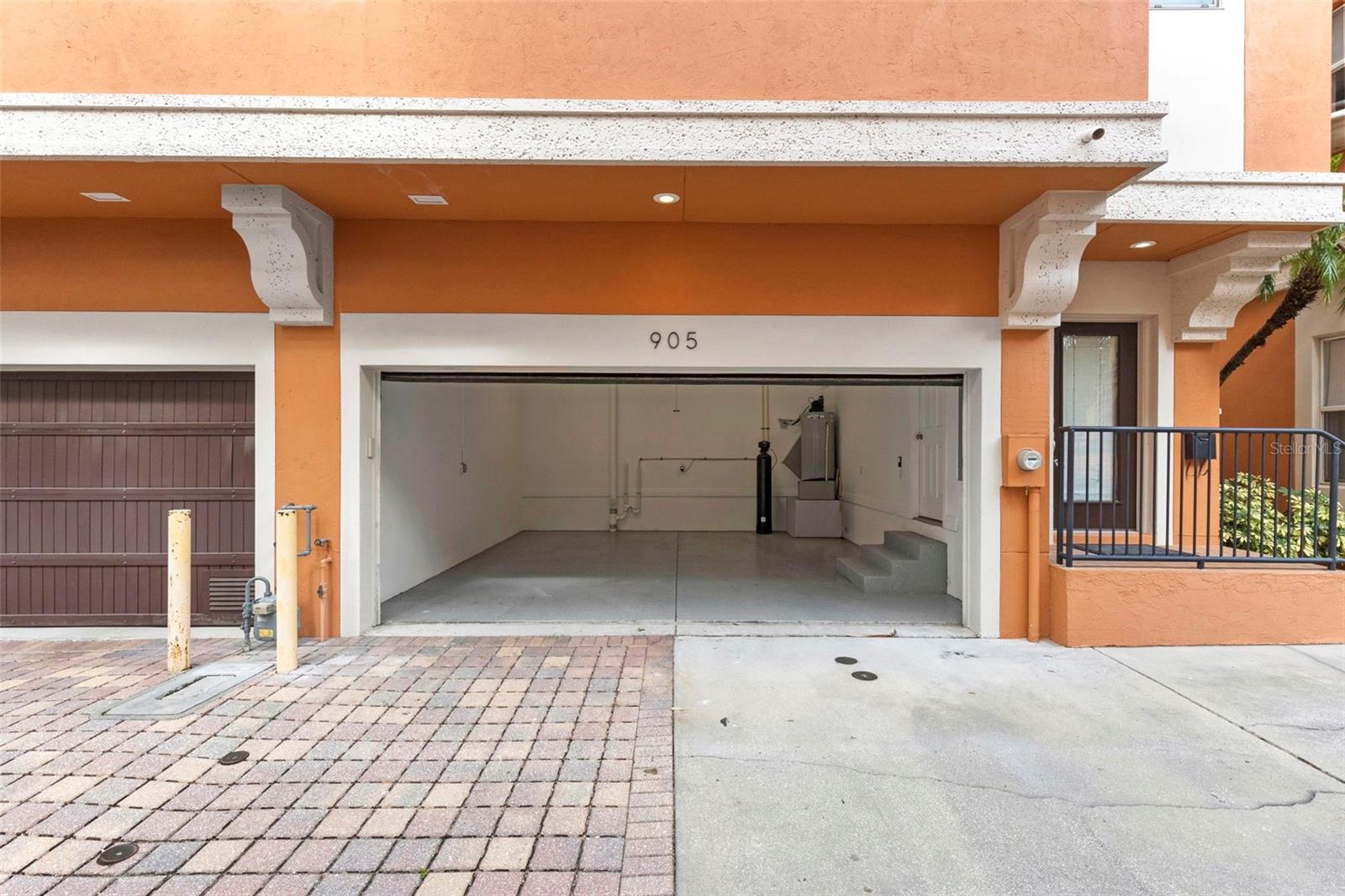 905 VILLA VENICIA WAY, TAMPA, FL — photo 48
