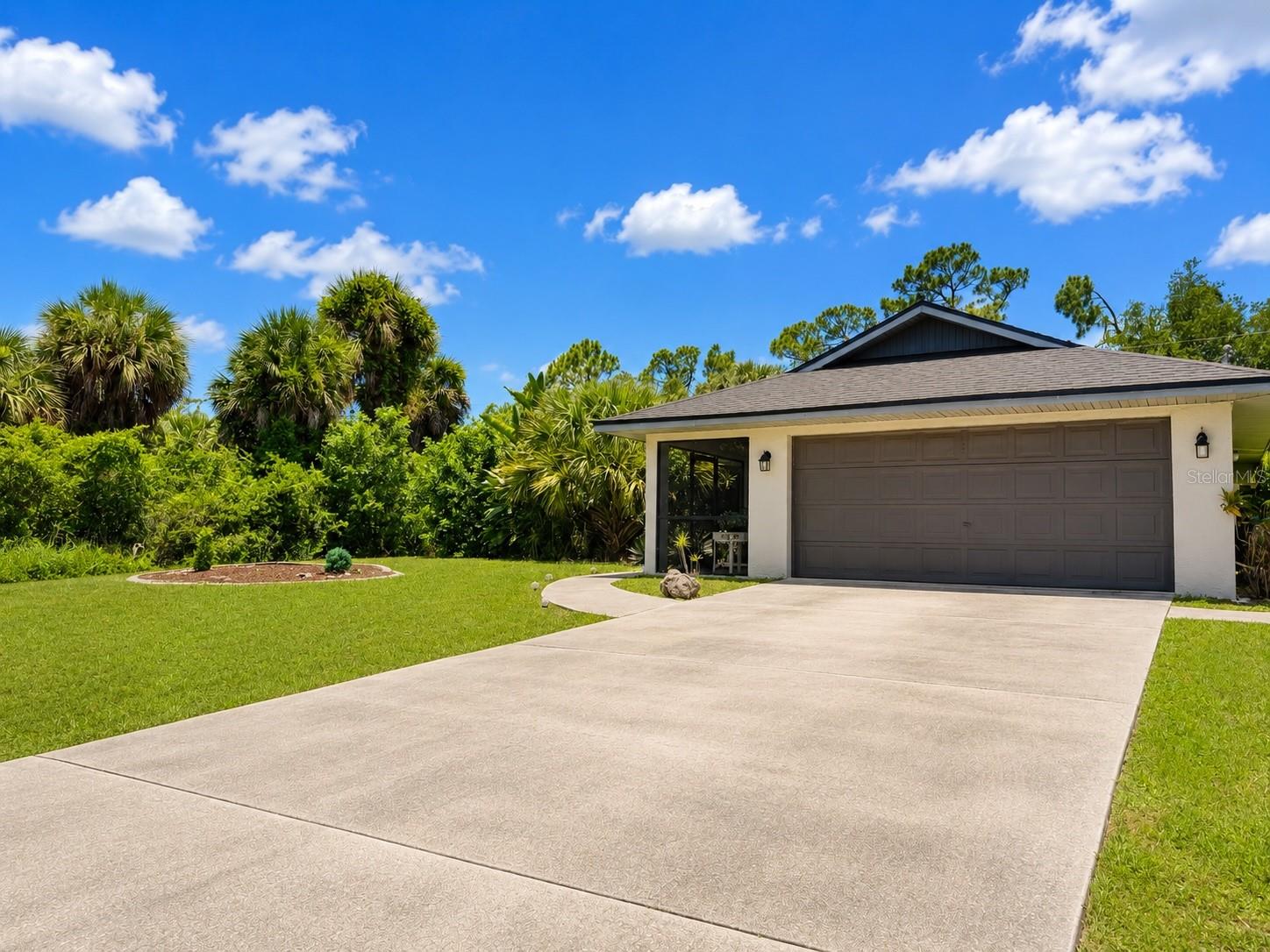 307 BARGER DR, PORT CHARLOTTE, FL — photo 2