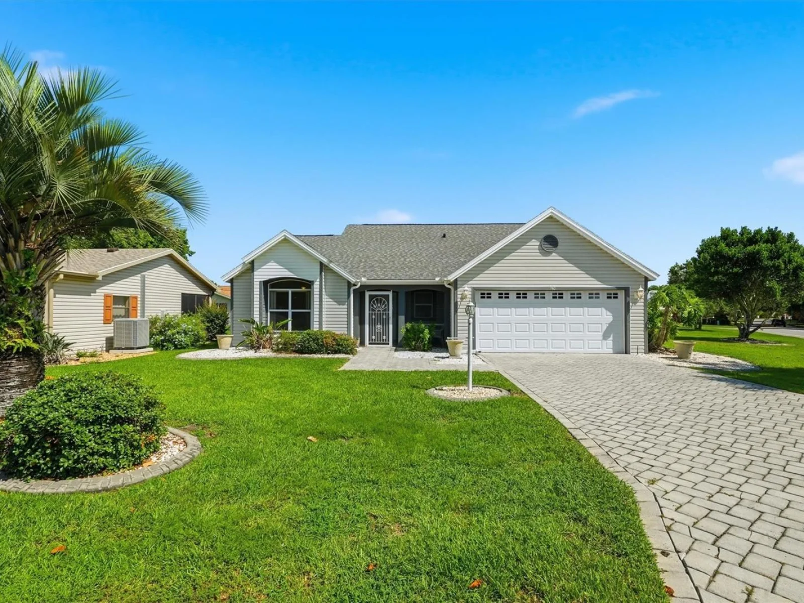 1260 GRANADA CT, LADY LAKE, FL — photo 1
