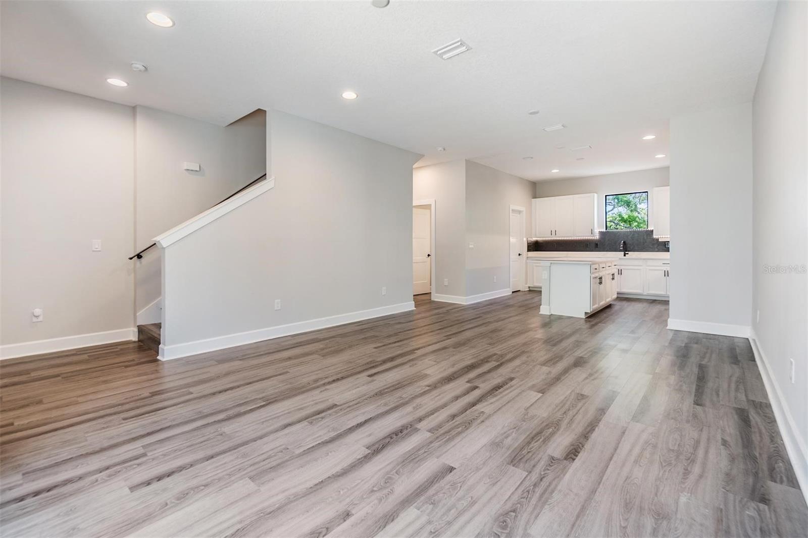 1302 W CARMEN ST #1, TAMPA, FL — photo 3