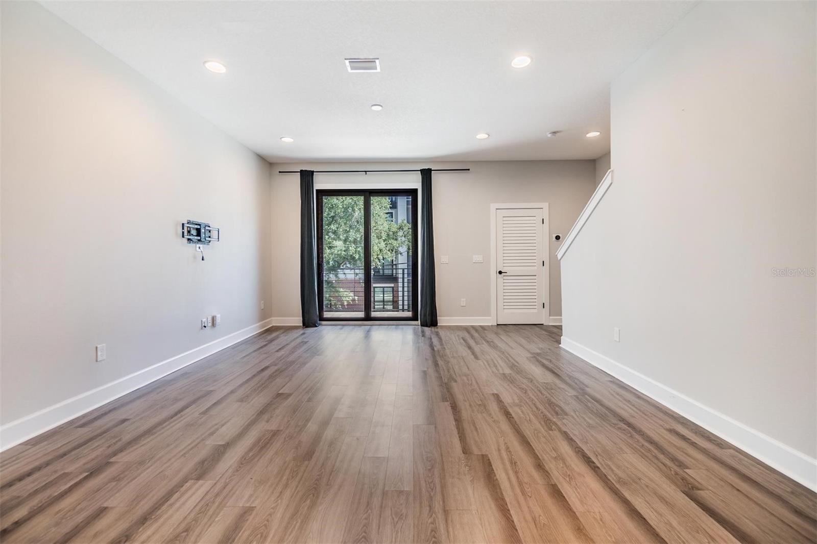 1302 W CARMEN ST #1, TAMPA, FL — photo 5