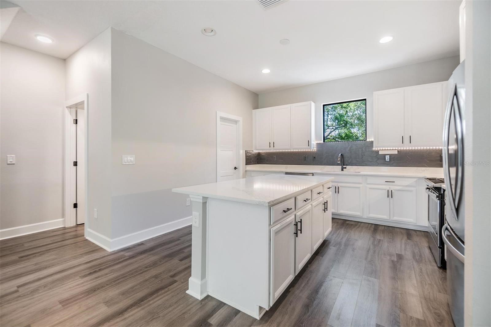 1302 W CARMEN ST #1, TAMPA, FL — photo 6