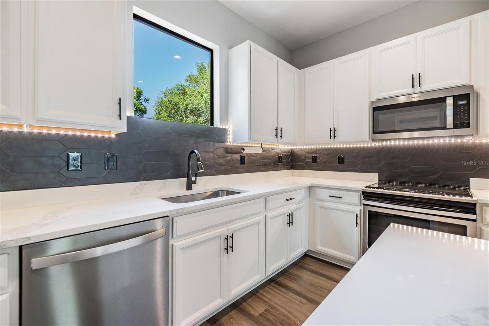 1302 W CARMEN ST #1, TAMPA, FL — photo 11