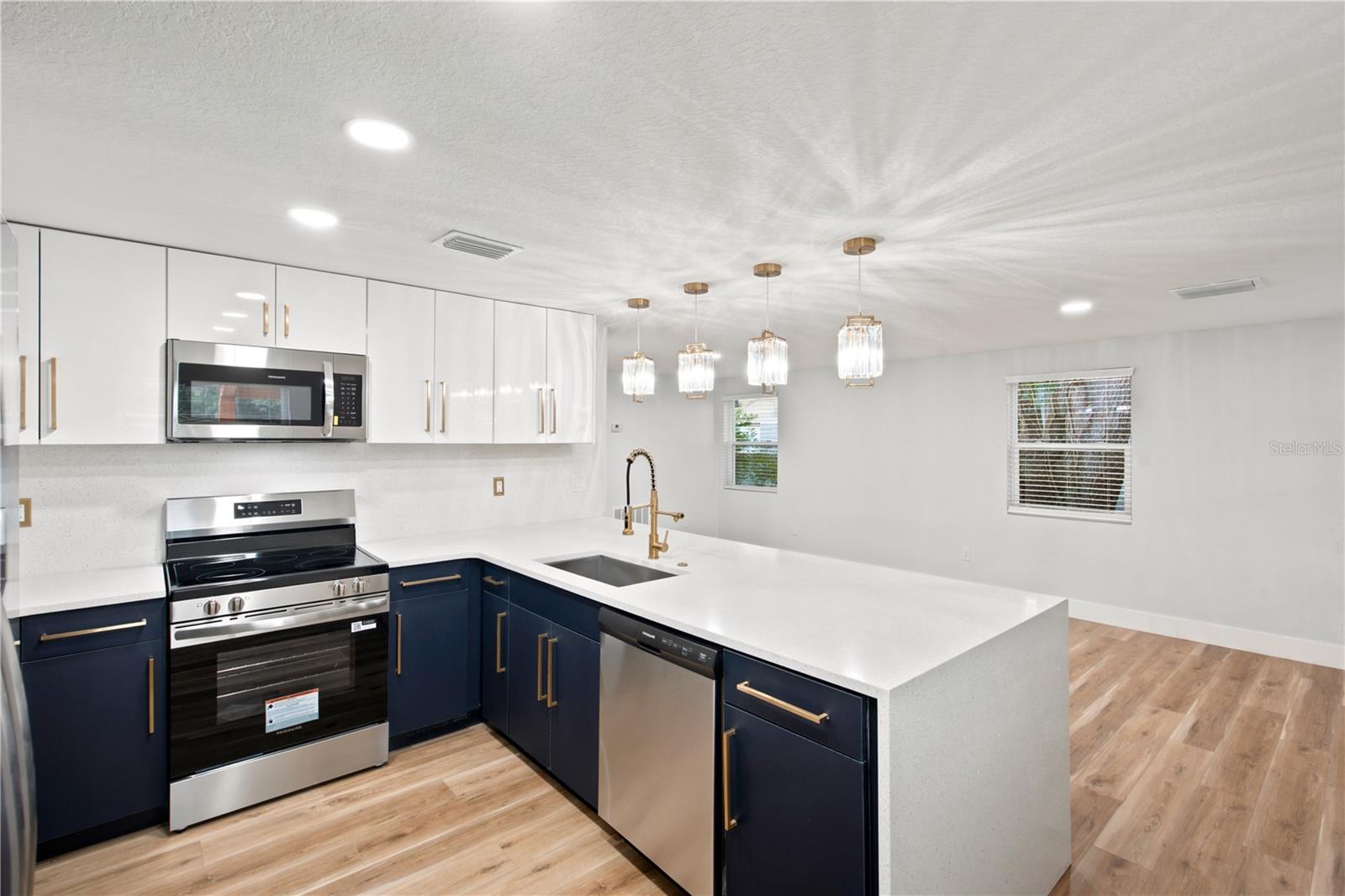 2908 E 26TH AVE, TAMPA, FL — photo 12