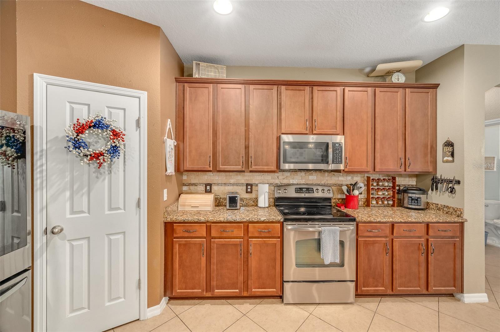 2711 CYPRESS TREE TRL, ST CLOUD, FL — photo 15
