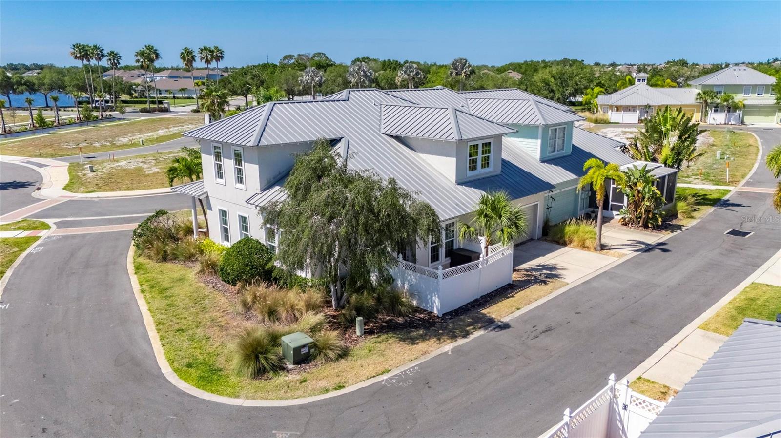 5536 LUMINAR POINTE LN, APOLLO BEACH, FL — photo 2