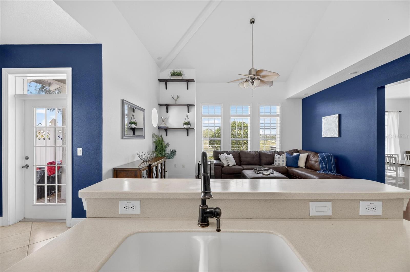 5536 LUMINAR POINTE LN, APOLLO BEACH, FL — photo 25