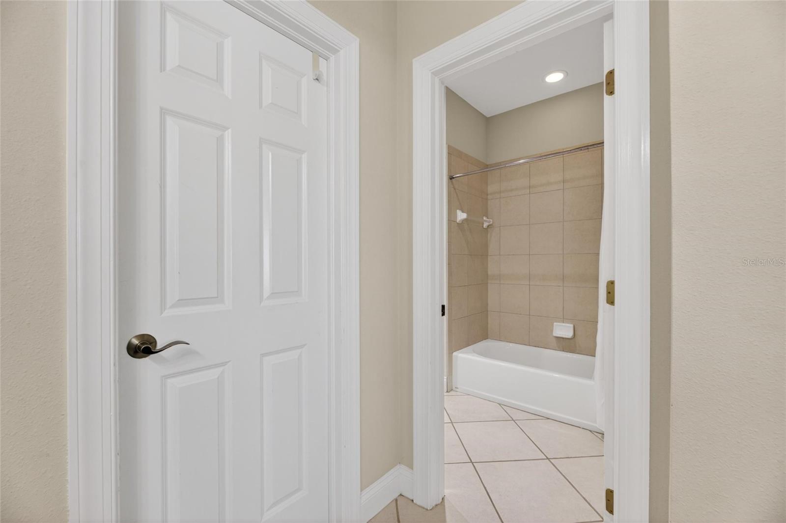 5536 LUMINAR POINTE LN, APOLLO BEACH, FL — photo 68