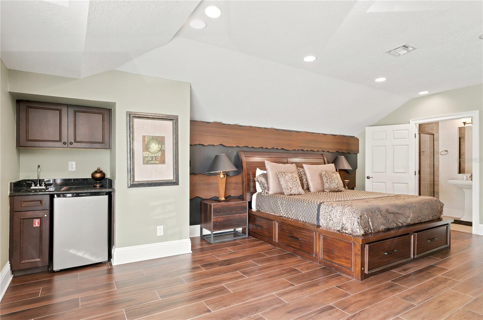 7481 GATHERING LOOP, REUNION, FL — photo 46
