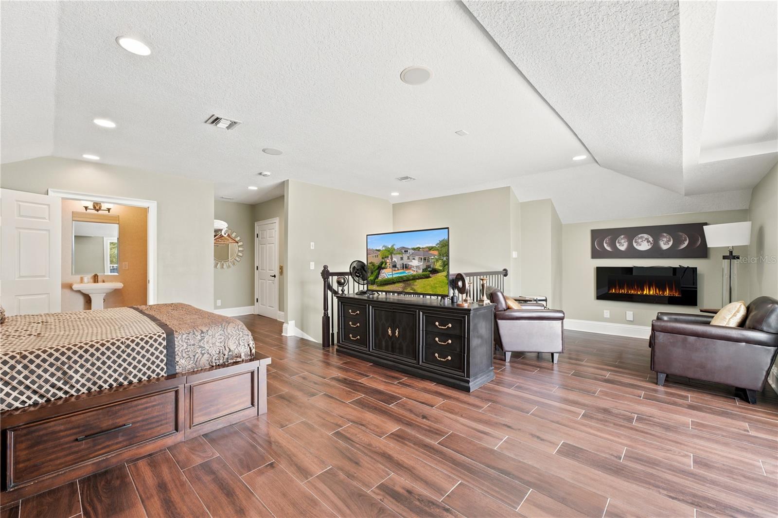 7481 GATHERING LOOP, REUNION, FL — photo 49