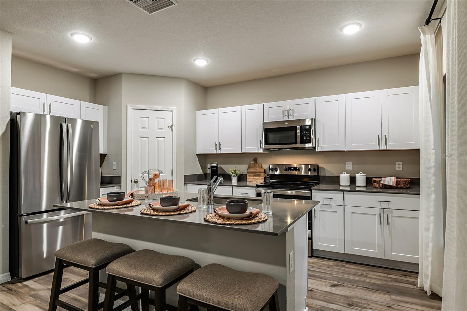 31685 OYSTER TRELLIS LN, WESLEY CHAPEL, FL — photo 10