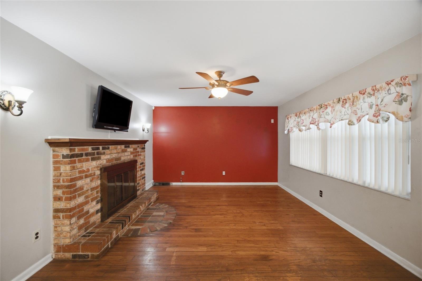 2969 FOREST CIR, SEFFNER, FL — photo 11