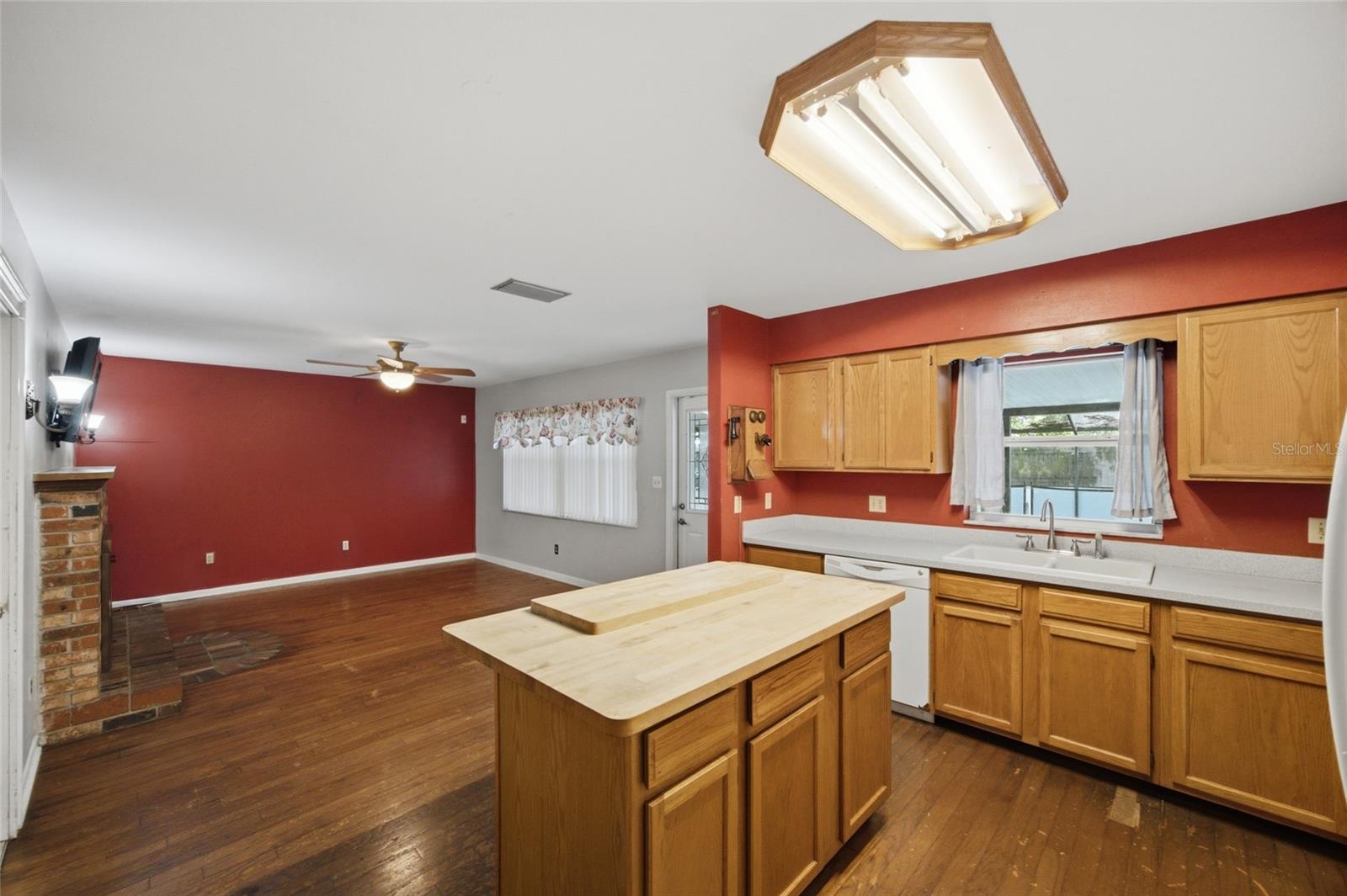 2969 FOREST CIR, SEFFNER, FL — photo 14
