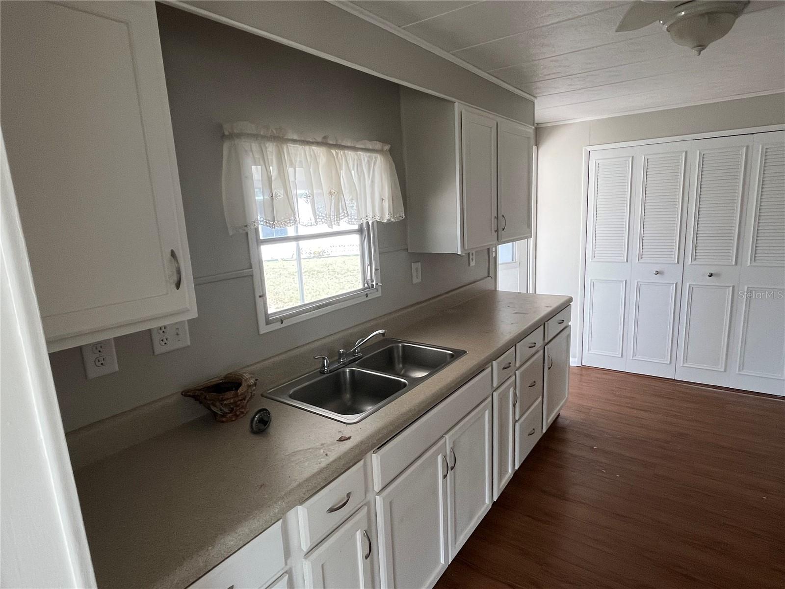 633 COMO DR, VENICE, FL — photo 11