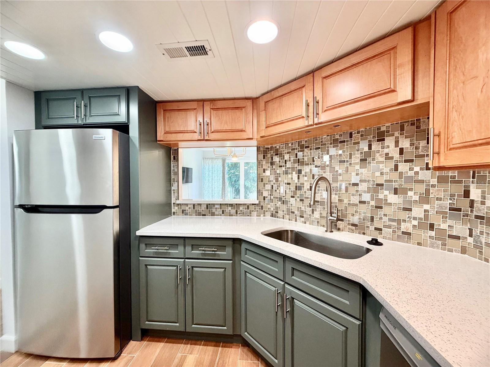 7400 SUN ISLAND DR S #111, SOUTH PASADENA, FL — photo 5