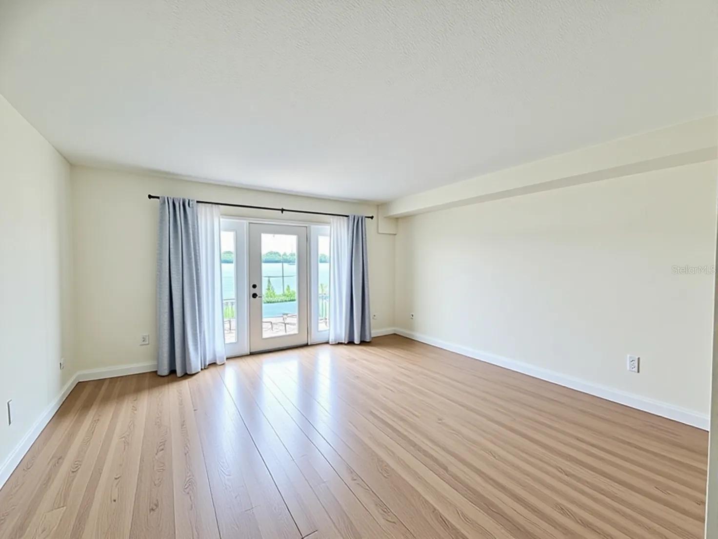 3751 POMPANO DR SE #3751, ST PETERSBURG, FL — photo 3