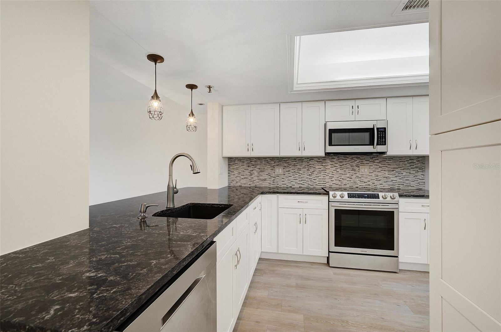 7204 JESSIE HARBOR DR #7204, OSPREY, FL — photo 4