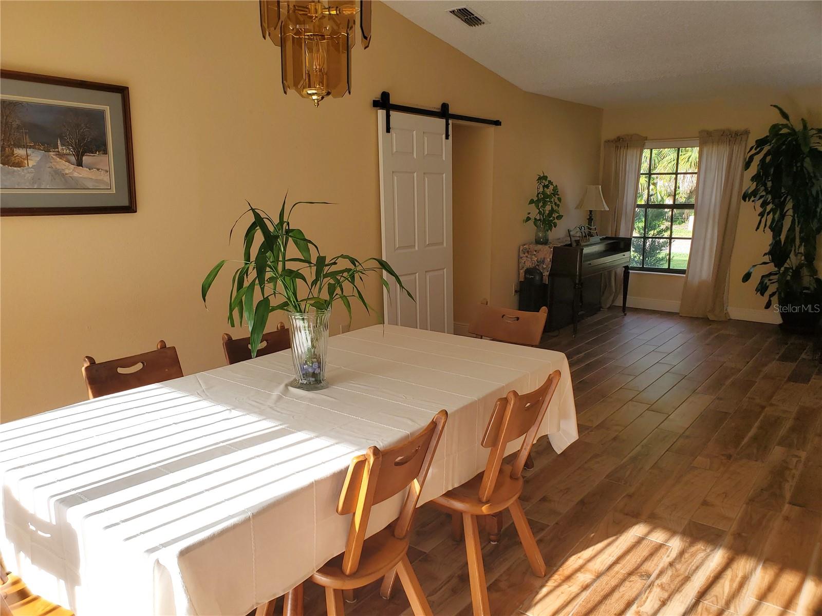 100 WATER OAK WAY, OLDSMAR, FL — photo 12