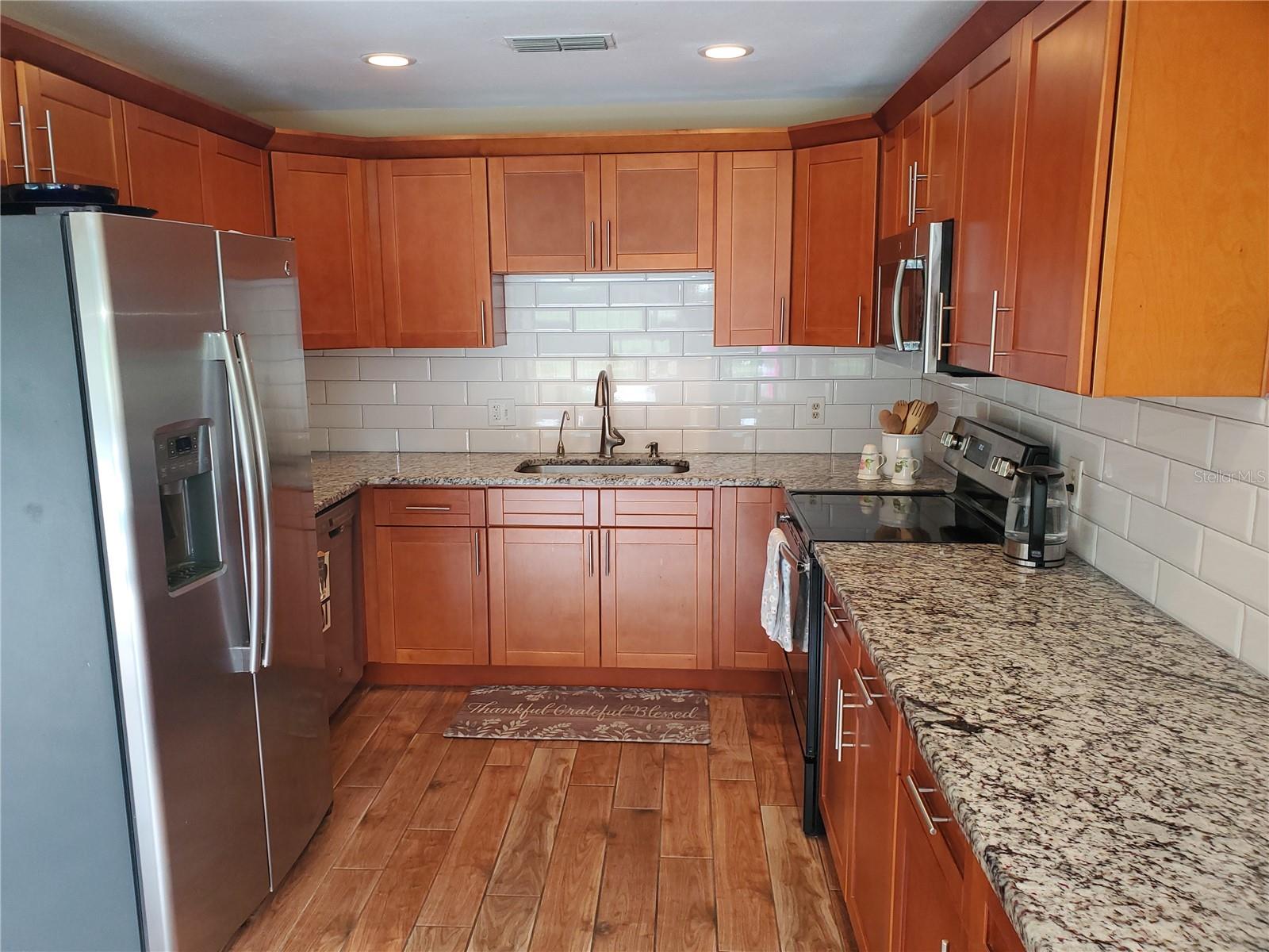 100 WATER OAK WAY, OLDSMAR, FL — photo 19