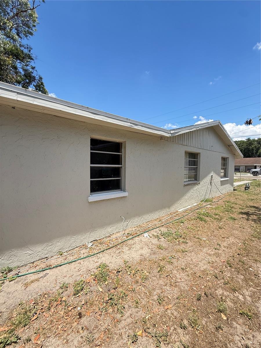 4212 9TH ST E, BRADENTON, FL — photo 10