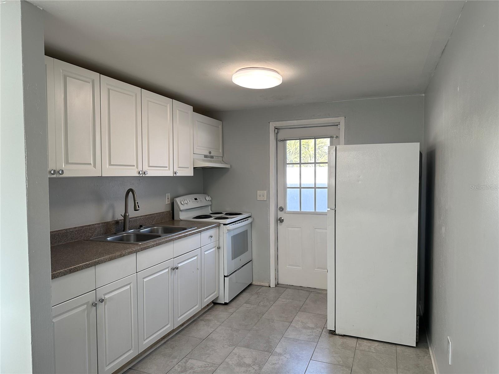 351 50TH AVE N, ST PETERSBURG, FL — photo 9