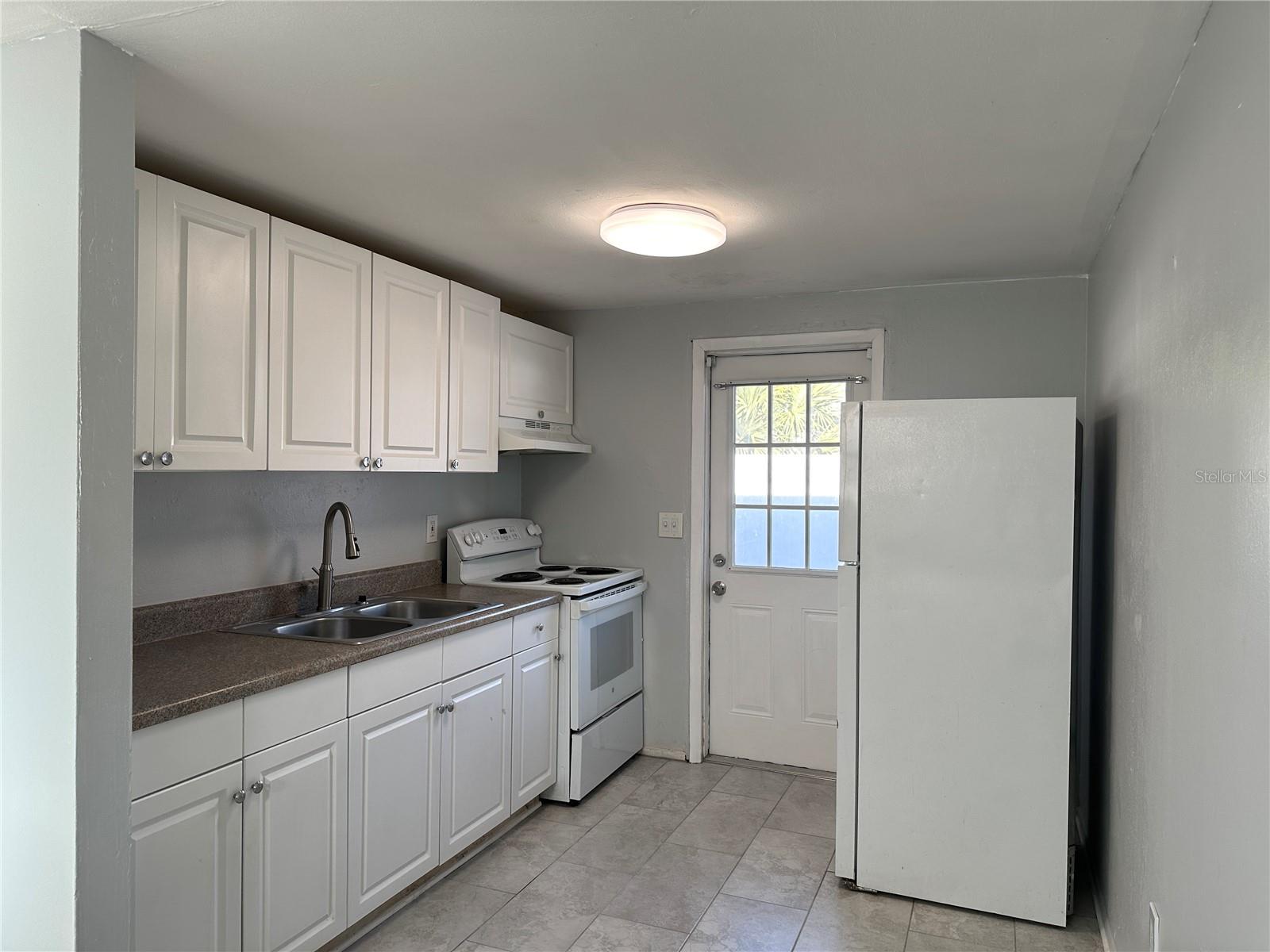 351 50TH AVE N, ST PETERSBURG, FL — photo 10