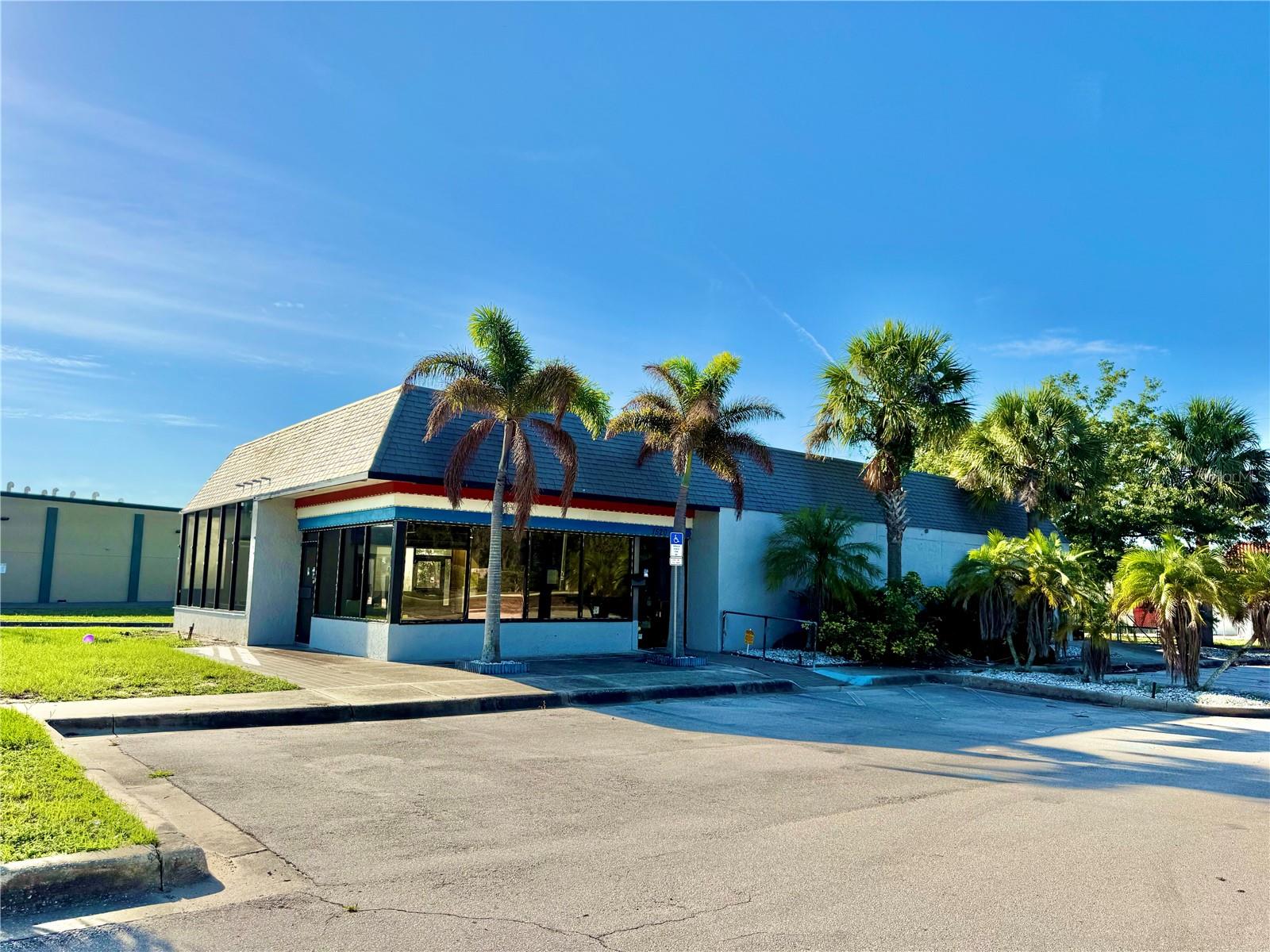 1520 LAKEVIEW DR, SEBRING, FL