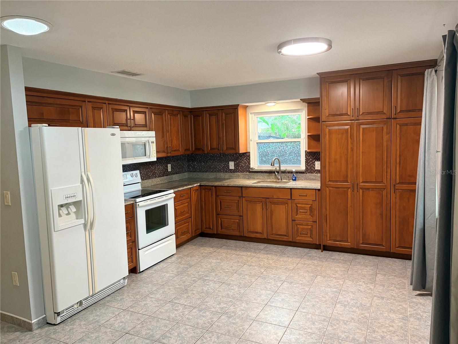 6010 TENNESSEE AVE, NEW PORT RICHEY, FL — photo 2
