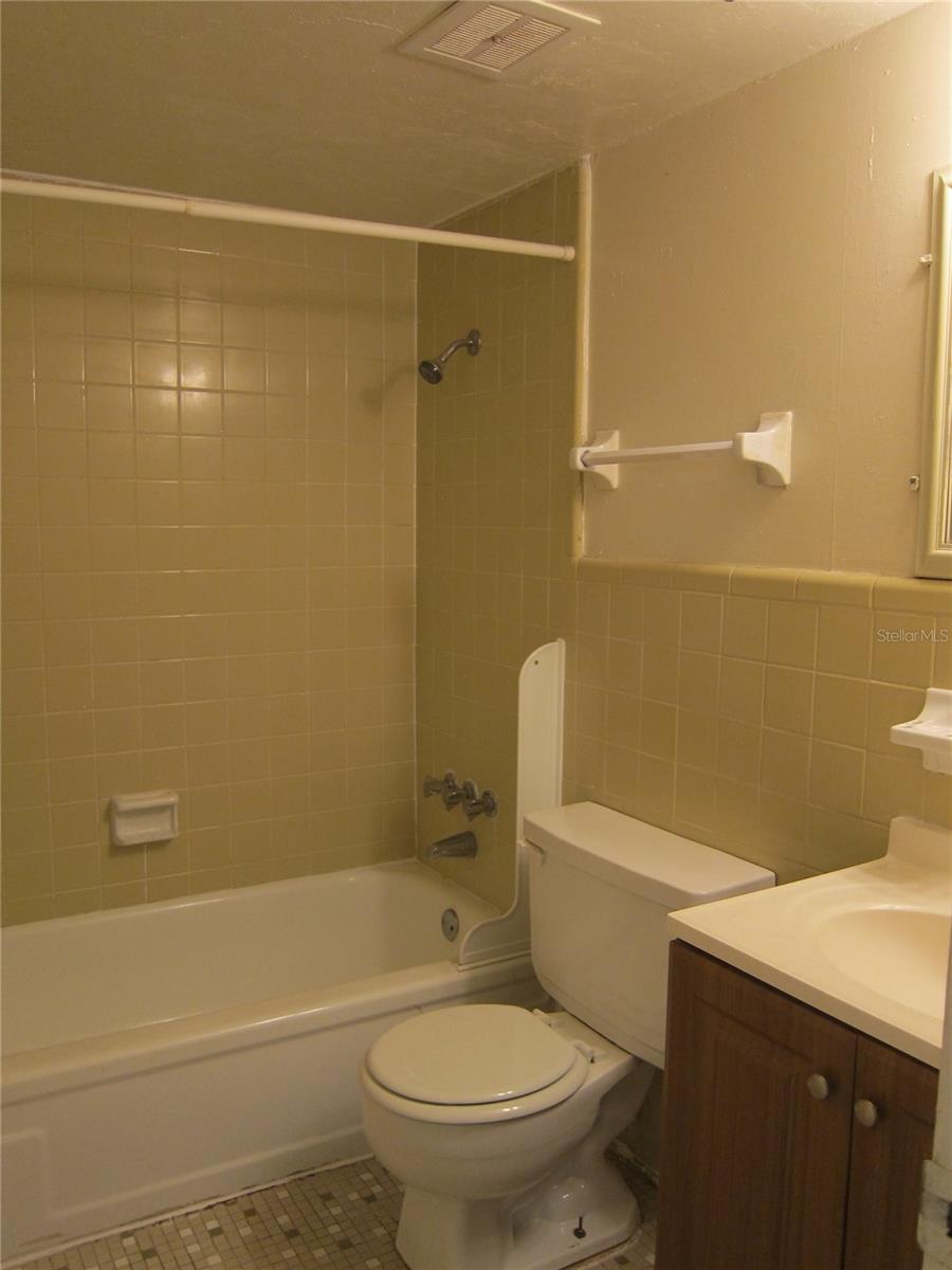 300 NW 20TH AVE #6, GAINESVILLE, FL — photo 9