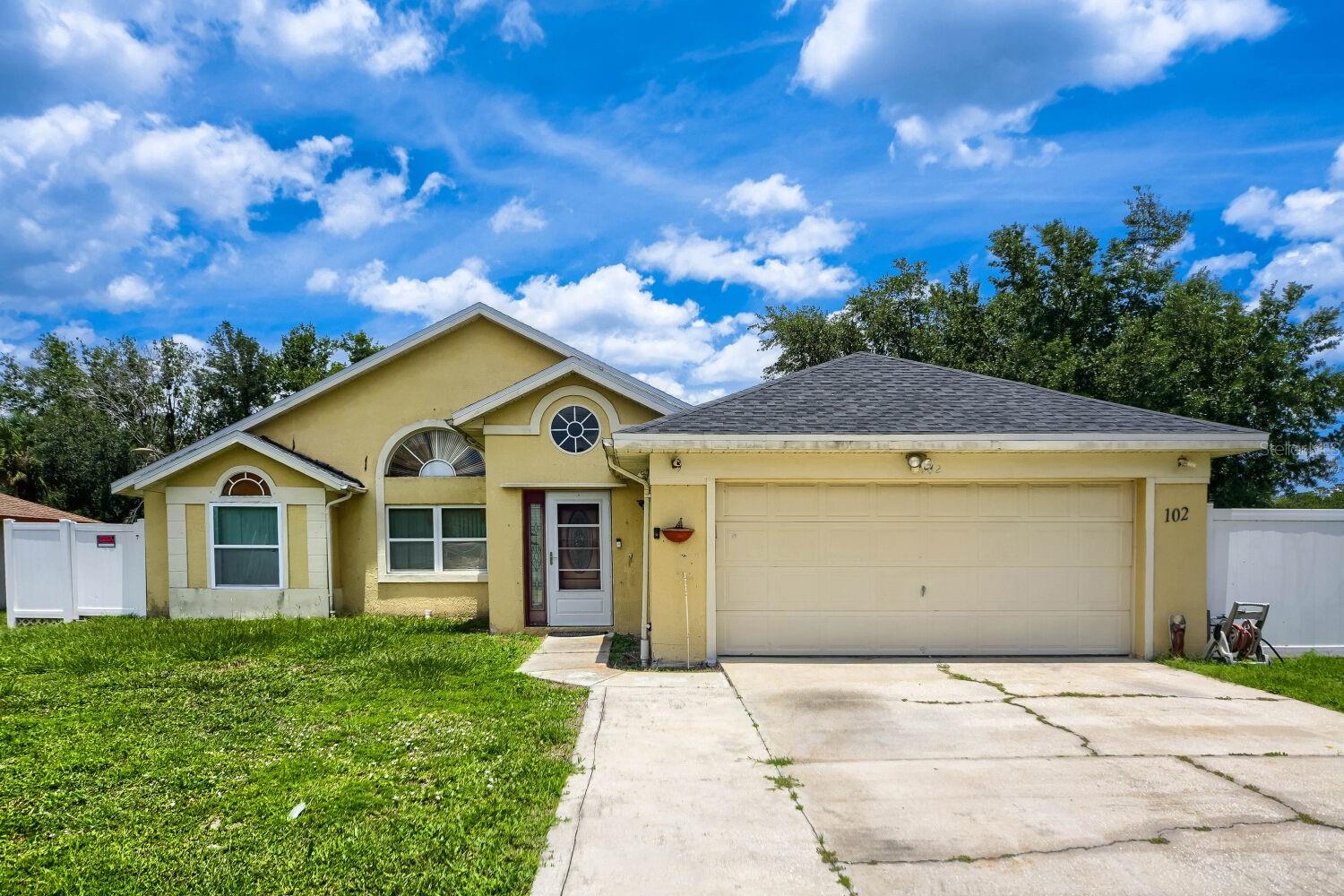 102 CARLISLE CT, KISSIMMEE, FL