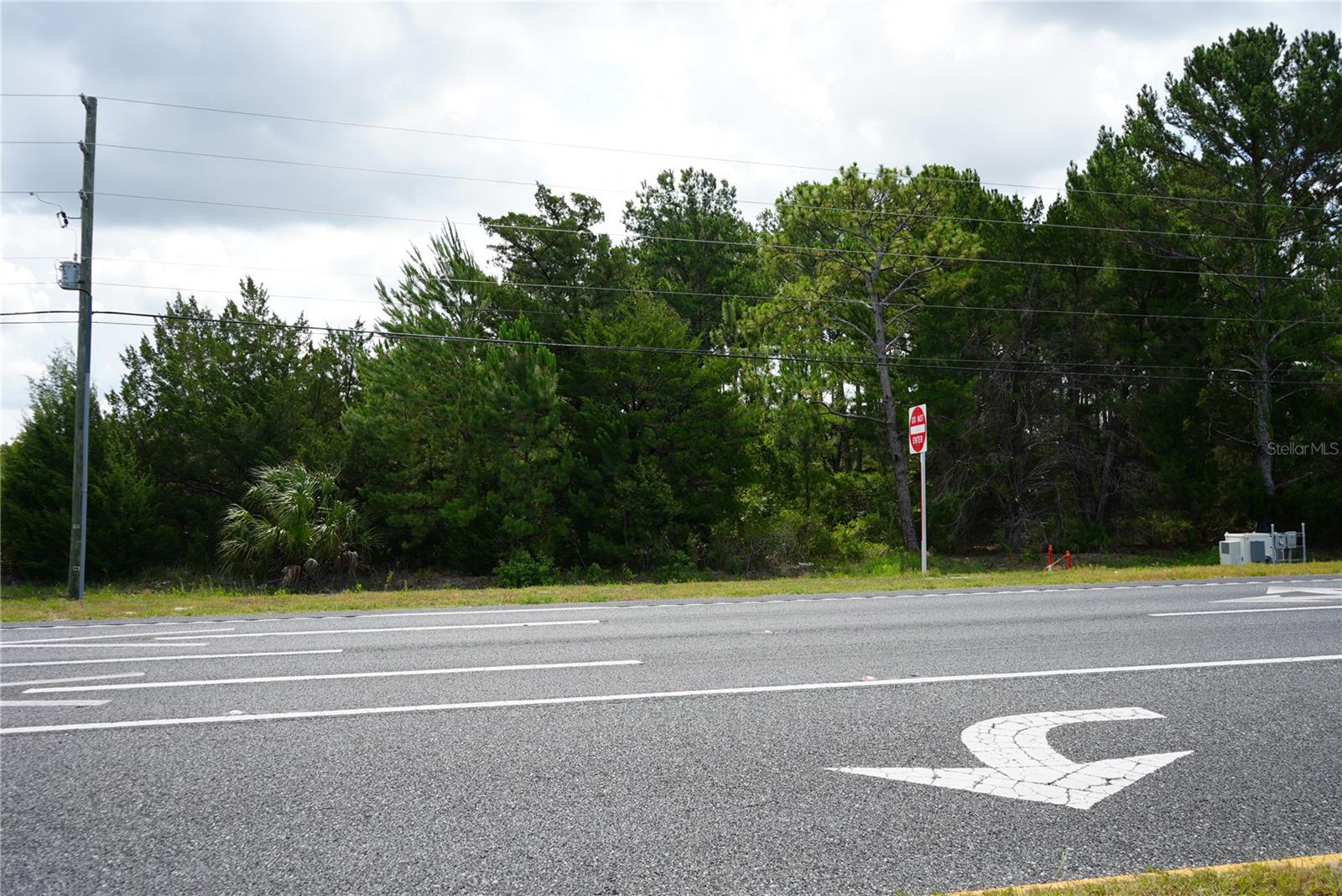 18284 COMMERCIAL WAY, WEEKI WACHEE, FL — photo 4