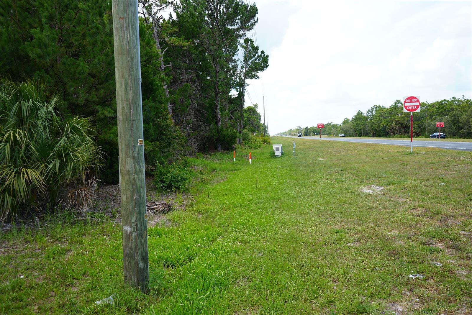 18284 COMMERCIAL WAY, WEEKI WACHEE, FL — photo 5