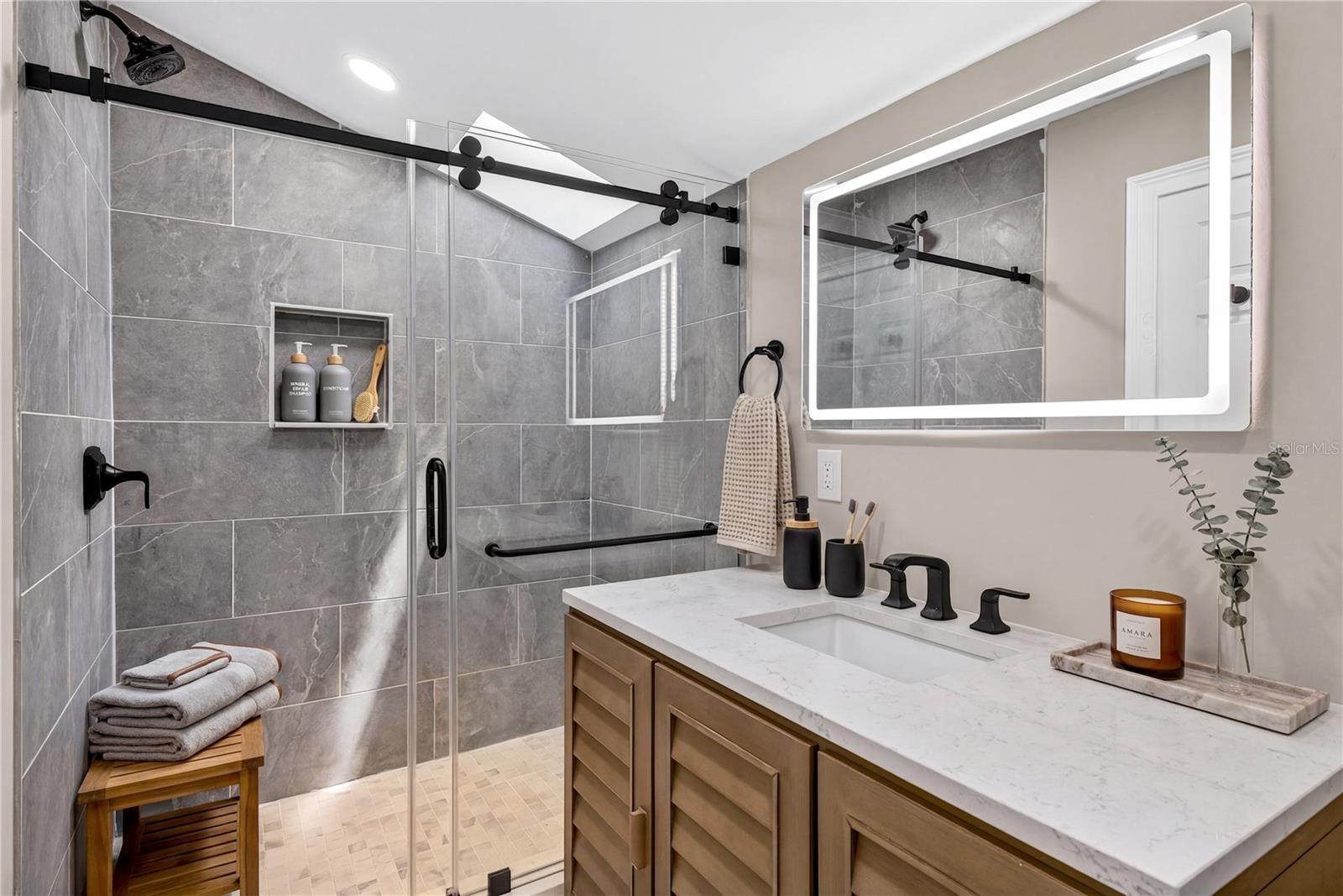 3620 E TAMPA CIR, TAMPA, FL — photo 12