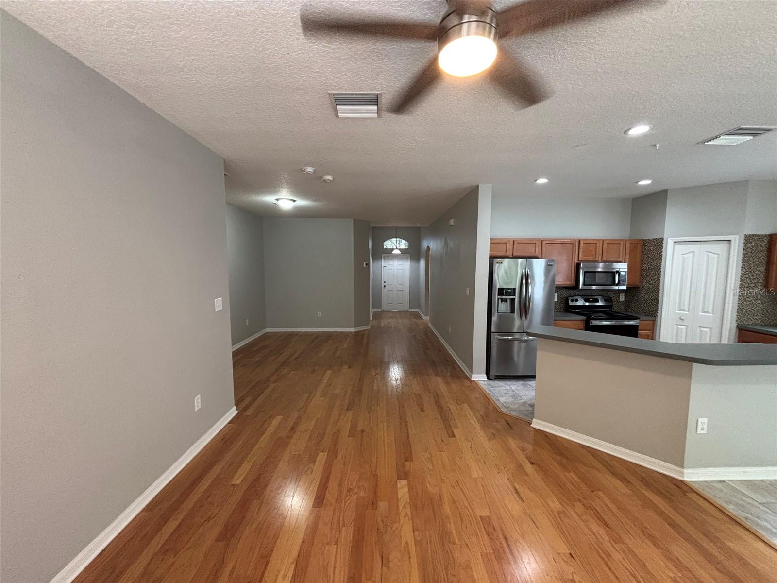 19131 CYPRESS REACH LN, TAMPA, FL — photo 16